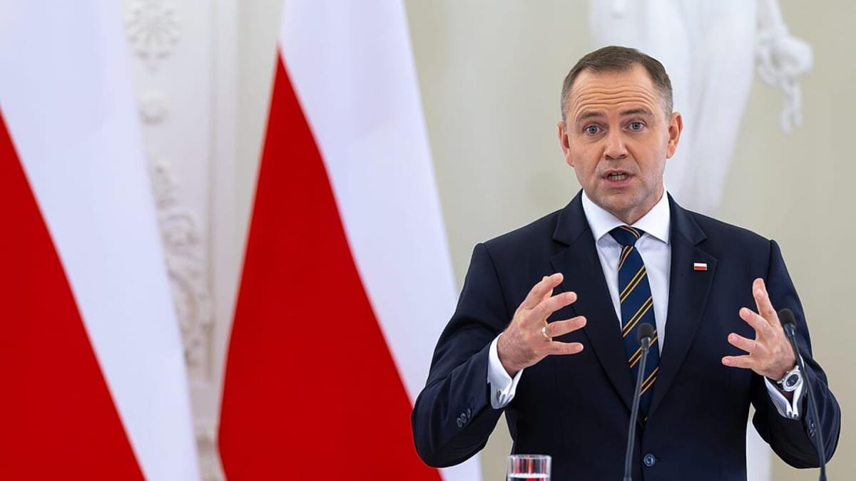 Polşada gərginlik pik həddə - Prezident təcili iclas çağırdı