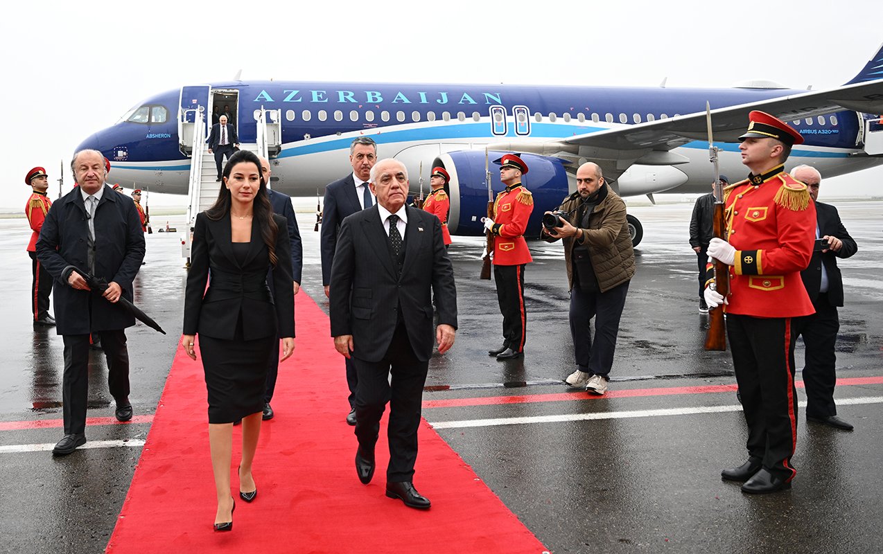 Əli Əsədov Gürcüstanda işgüzar səfərdədir