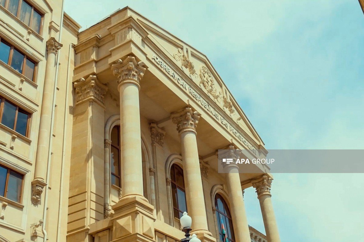 Yasamalda şagirdin məktəbin pəncərəsindən yıxılaraq ölməsi faktı araşdırılır